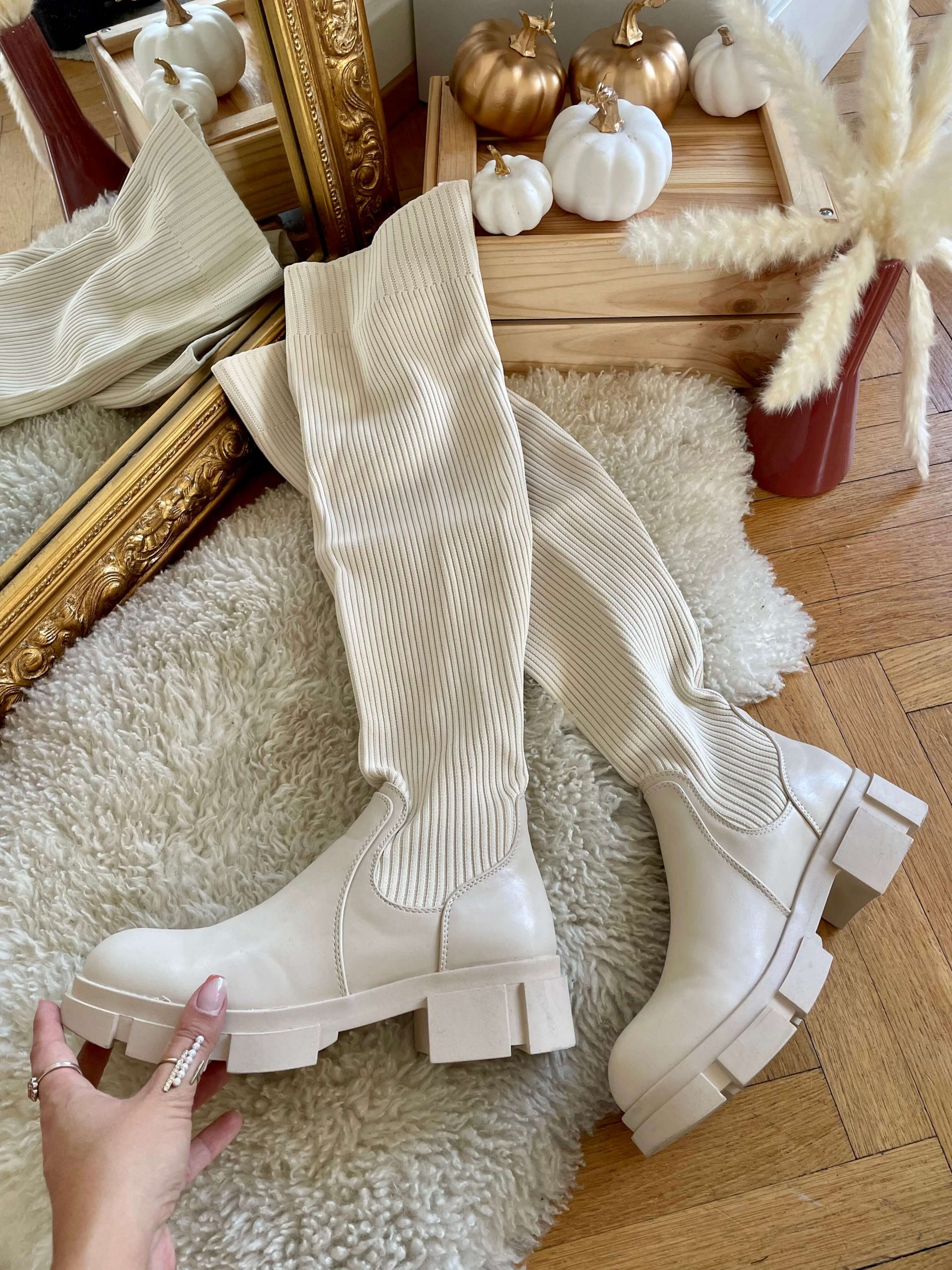 Cuissardes chaussettes beige