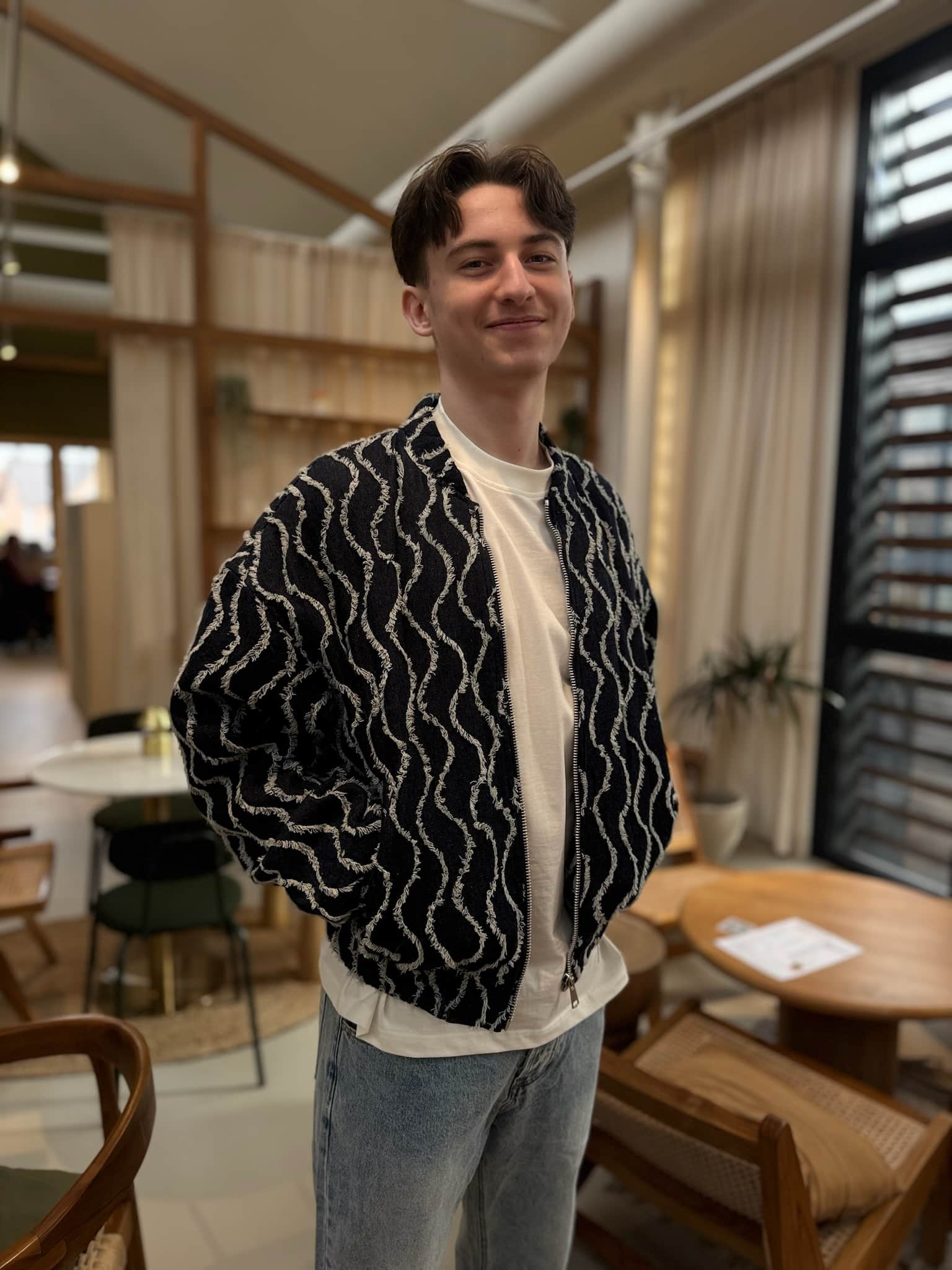 Veste zippée – Motif ondulé texturé bleu et blanc LIVIO