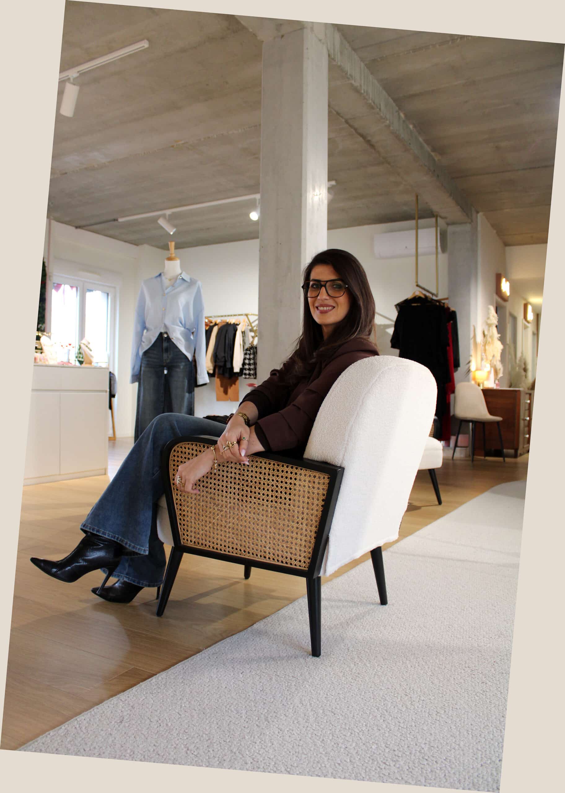 PERSONAL SHOPPER 1h 2026