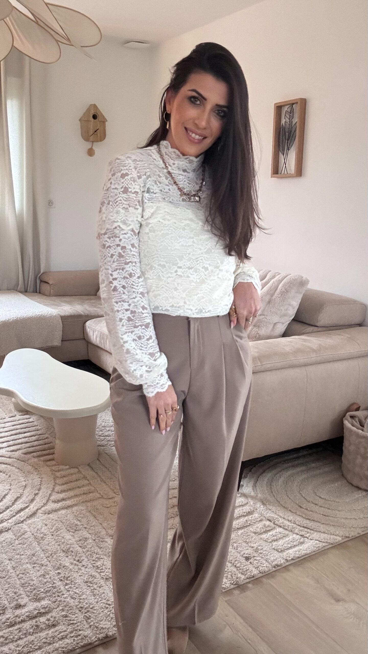 Haut en dentelle blanche à col montant JESSICA